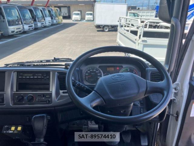 Hino RANGER 2016-01 8075288-21