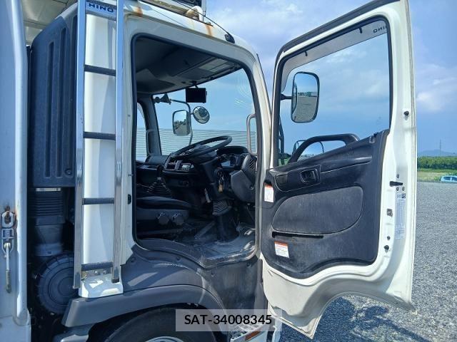 Hino RANGER 2017-05 8159106-23