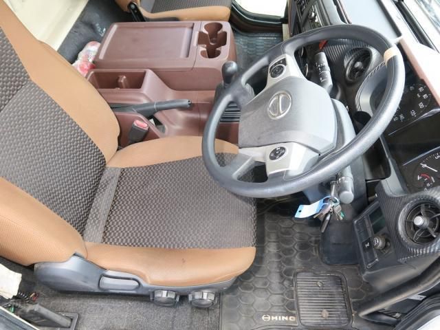 Hino RANGER 2023-07 8186430-28