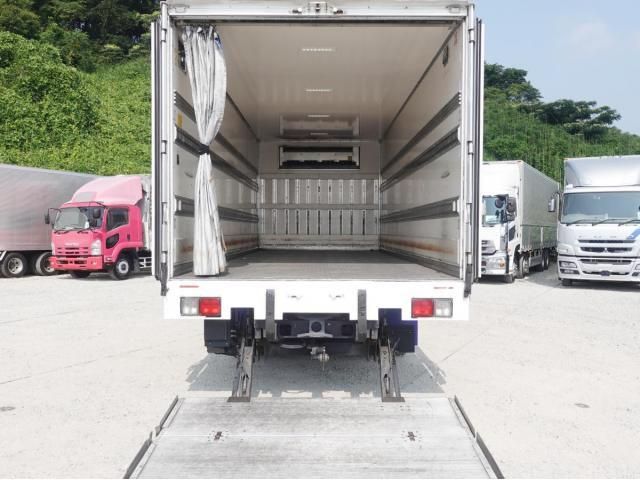 Hino RANGER 2018-06 8186437-10