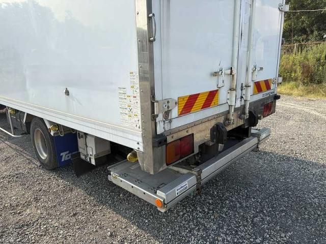 Hino RANGER 2015-10 8186434-13