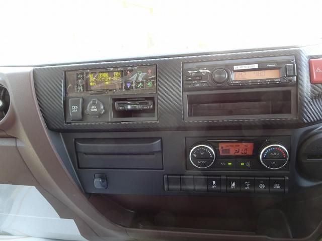 Hino RANGER 2025-08 8186428-21