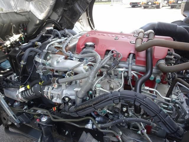 Hino RANGER 2025-08 8186428-29