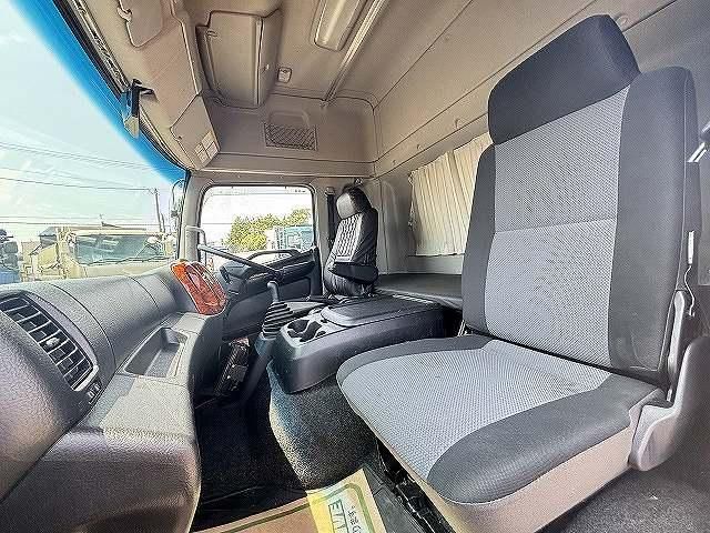 Hino RANGER 2016-09 8186436-15