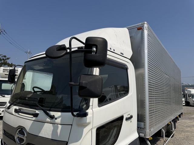 Hino RANGER 2018-03 8186433-11