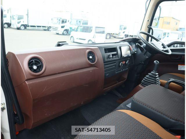 Hino RANGER 2025-01 8209779-22