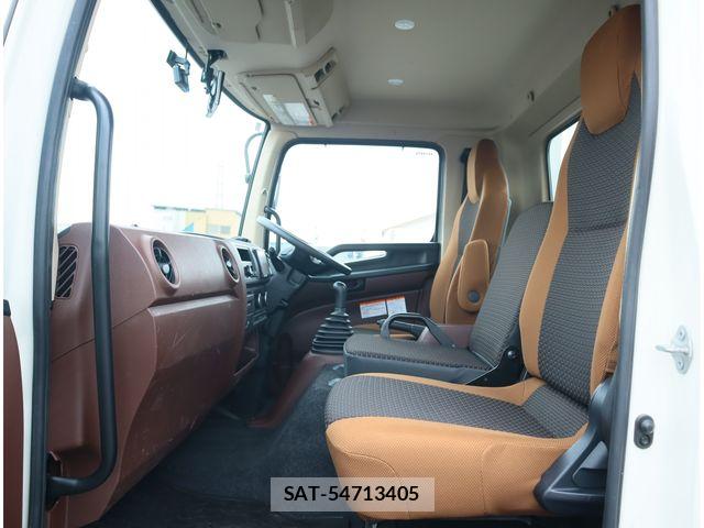 Hino RANGER 2025-01 8209779-23