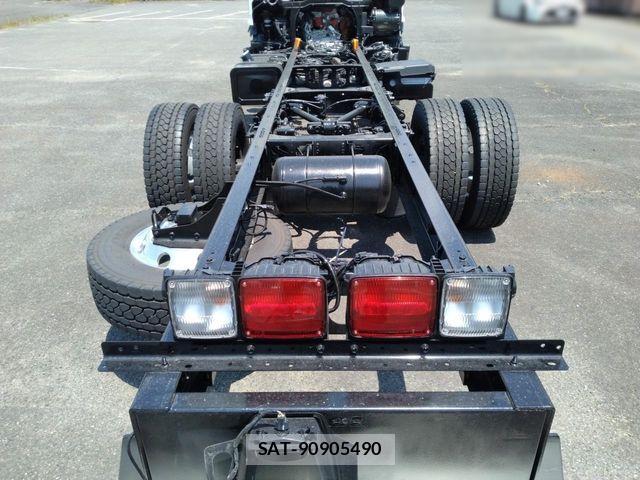 Hino RANGER 2025-04 8209774-17