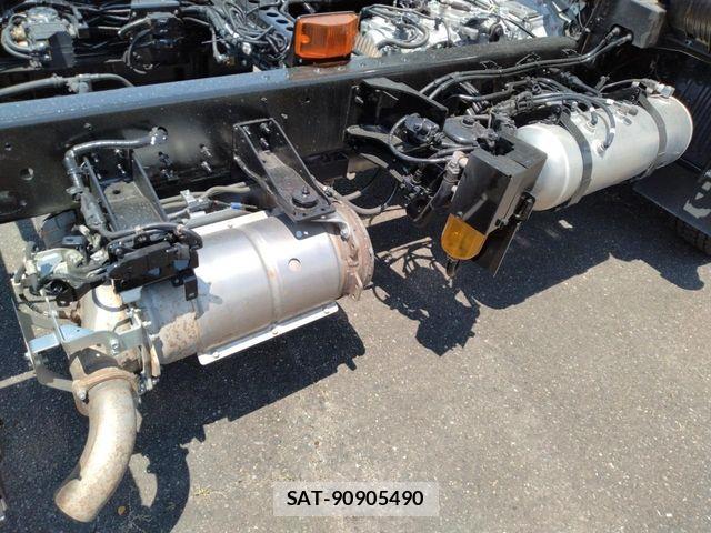 Hino RANGER 2025-04 8209774-26