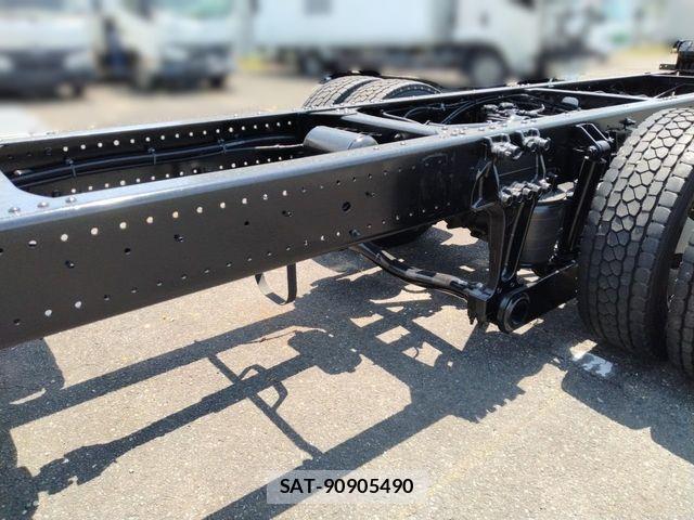 Hino RANGER 2025-04 8209774-28
