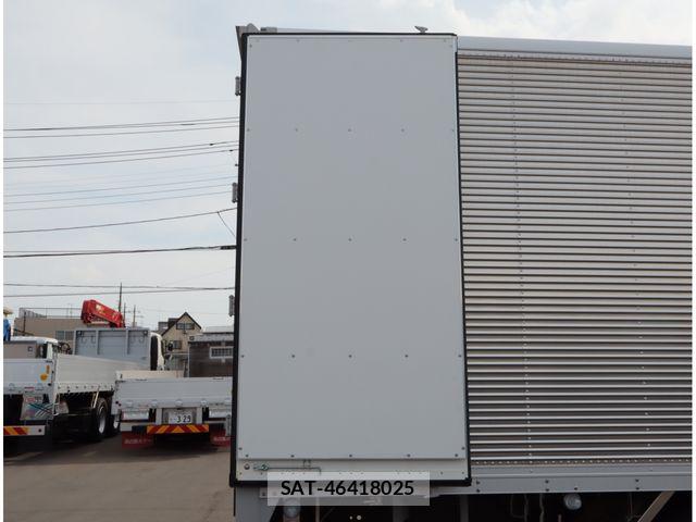 Hino RANGER 2025-05 8209778-12