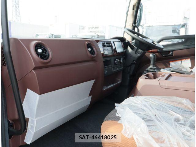 Hino RANGER 2025-05 8209778-25