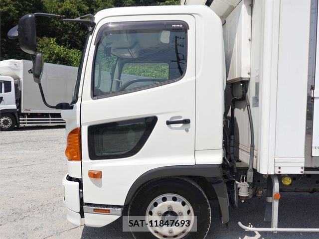 Hino RANGER 2016-03 8209784-8