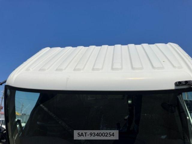 Hino RANGER 2018-01 8209781-18