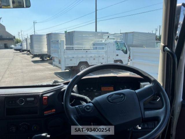 Hino RANGER 2018-01 8209781-19