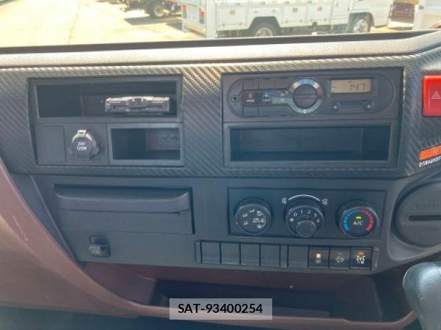 Hino RANGER 2018-01 8209781-20