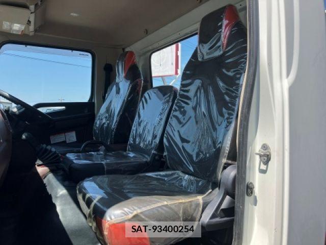 Hino RANGER 2018-01 8209781-24