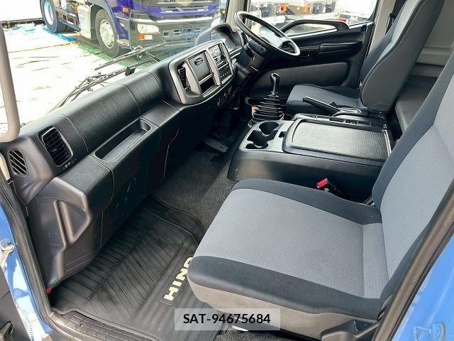 Hino RANGER 2015-09 8231571-23