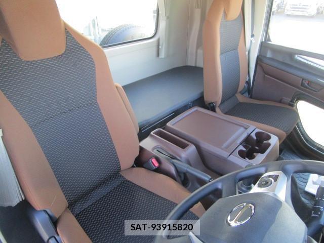 Hino RANGER 2025-12 8231500-10