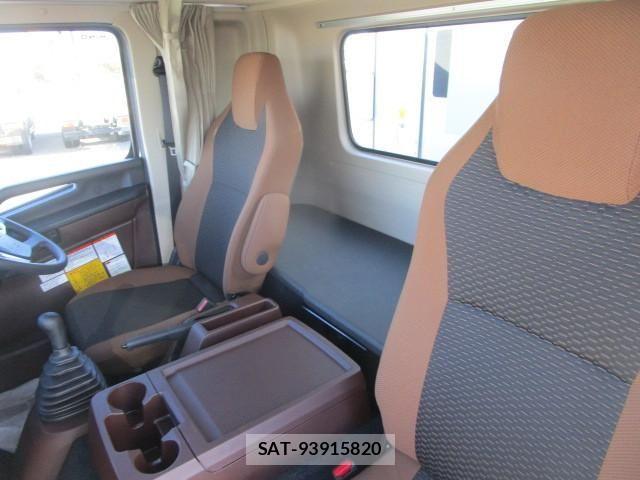 Hino RANGER 2025-12 8231500-17