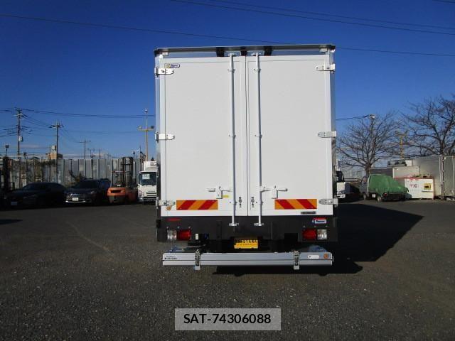 Hino RANGER 2024-11 8231512-6