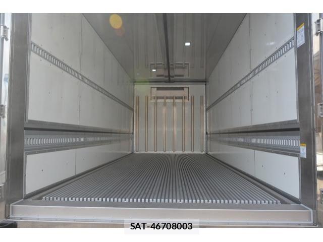 Hino RANGER 2021-11 8231504-24