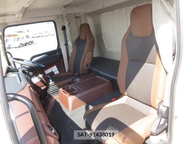 Hino RANGER 2025-12 8231489-21