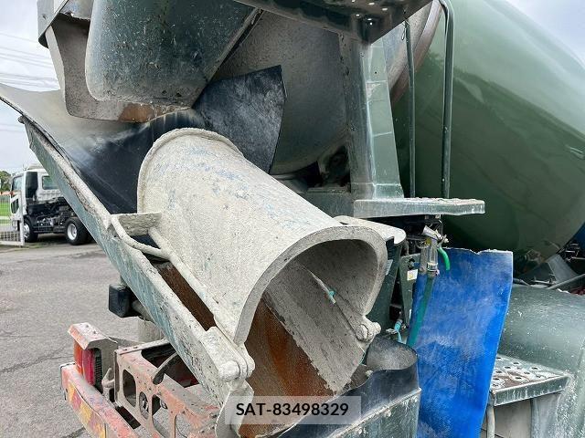Hino RANGER 2014-02 8231565-11