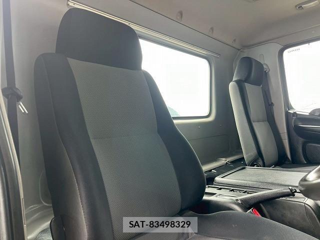Hino RANGER 2014-02 8231565-23