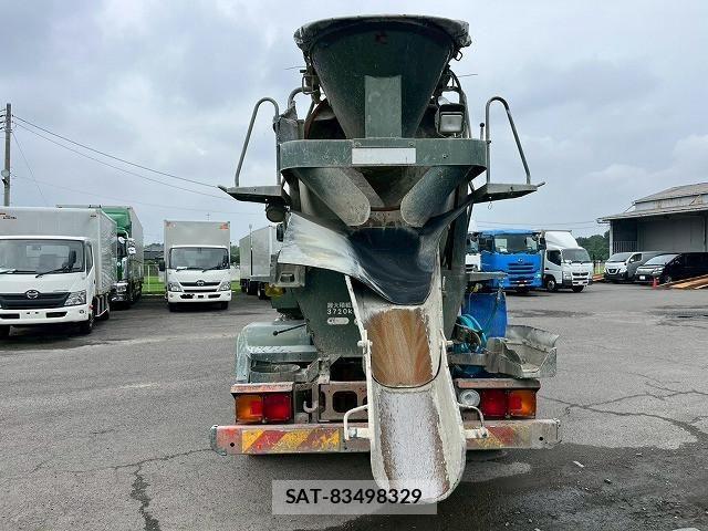 Hino RANGER 2014-02 8231565-6