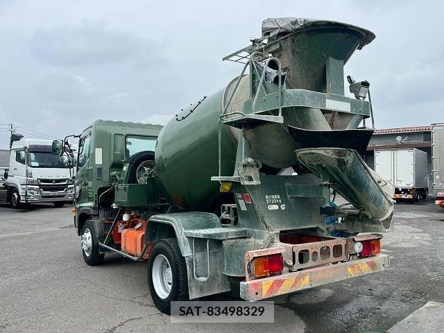 Hino RANGER 2014-02 8231565-7
