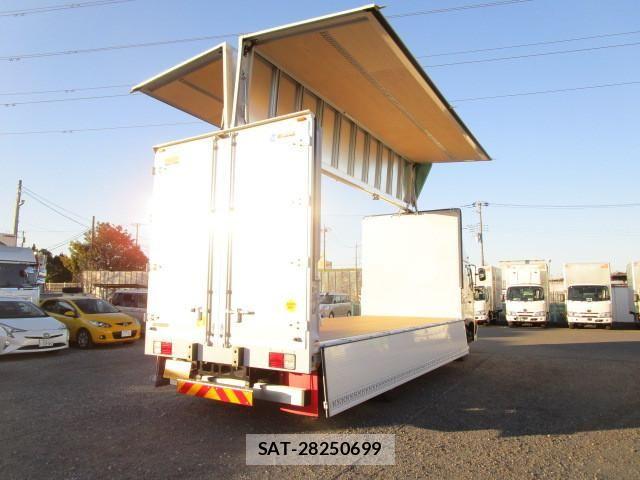 Hino RANGER 2025-12 8231503-3