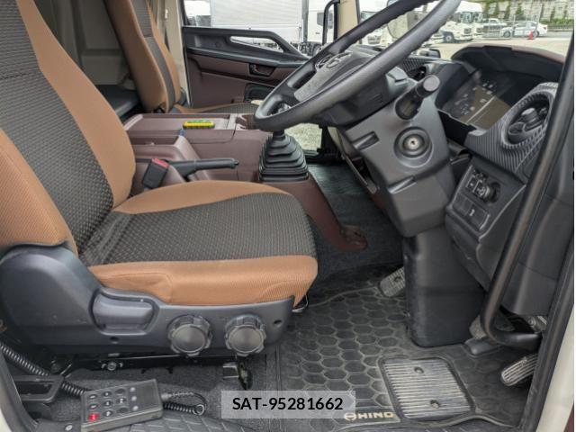 Hino RANGER 2023-01 8231530-7