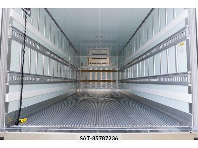Hino RANGER 2025-03 8231505-21
