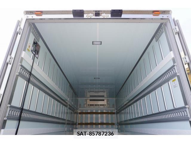 Hino RANGER 2025-03 8231505-22