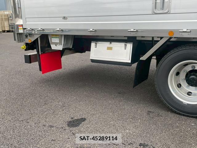 Hino RANGER 2025-11 8231483-21