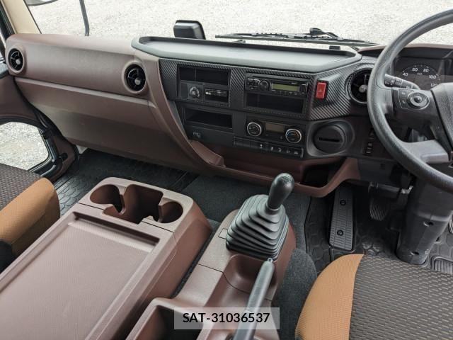Hino RANGER 2023-05 8231518-10