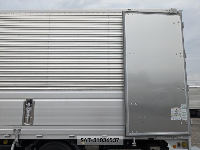 Hino RANGER 2023-05 8231518-25