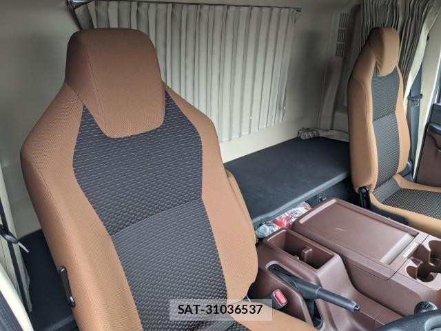 Hino RANGER 2023-05 8231518-8