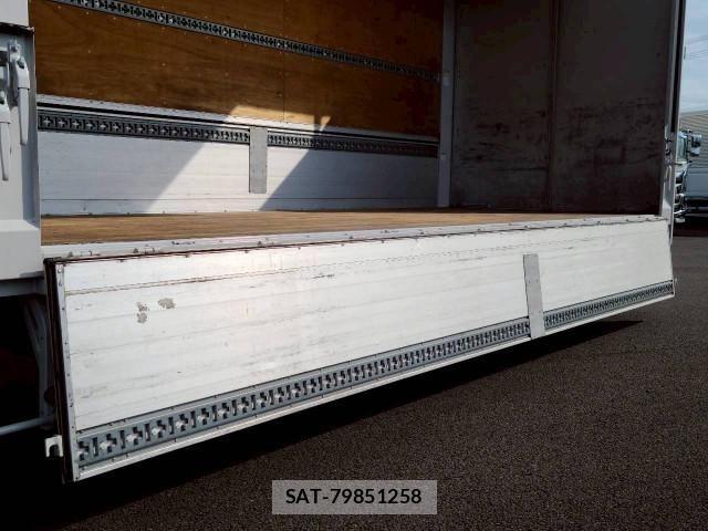 Hino RANGER 2015-09 8231551-23