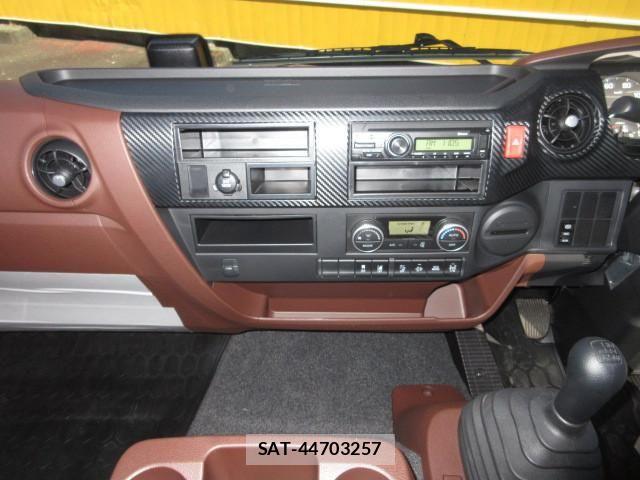 Hino RANGER 2025-12 8231494-11