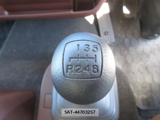 Hino RANGER 2025-12 8231494-13