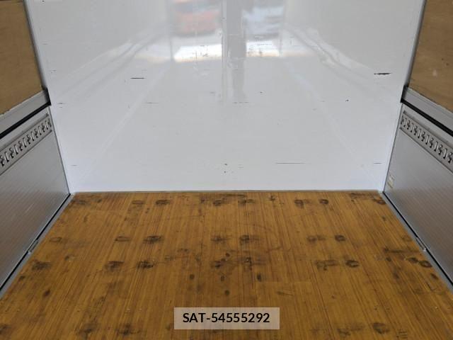 Hino RANGER 2023-05 8231514-21
