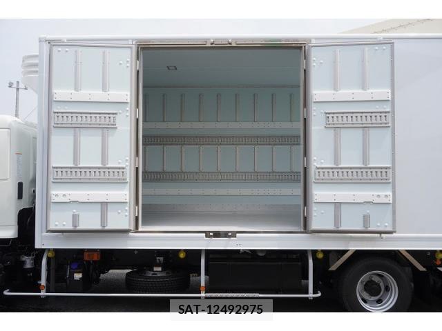 Hino RANGER 2025-09 8231506-18