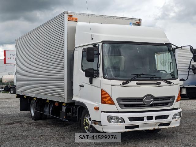 Hino RANGER 2017-03 8231575-1