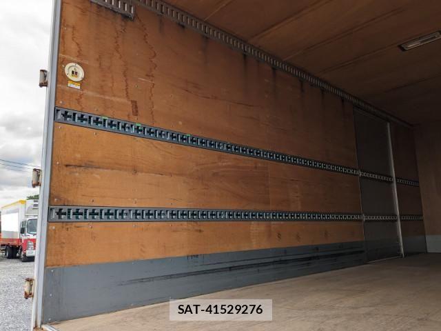 Hino RANGER 2017-03 8231575-24