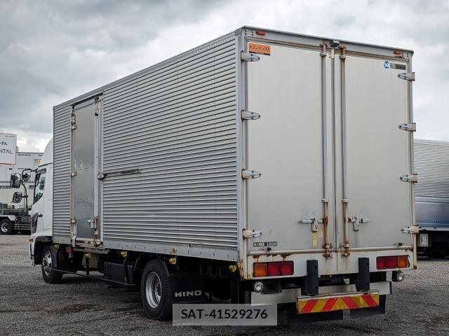 Hino RANGER 2017-03 8231575-2