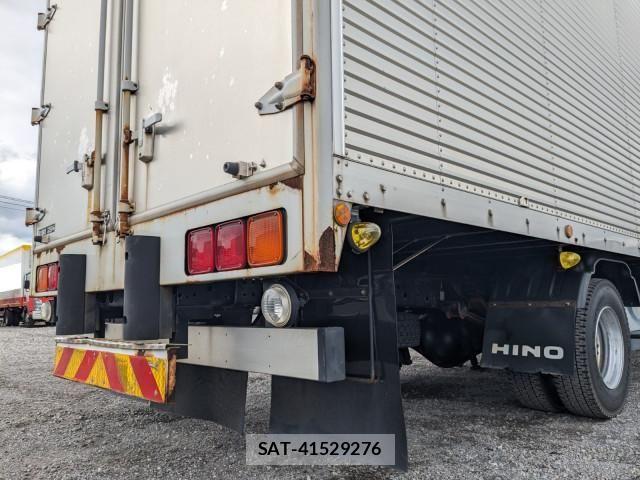 Hino RANGER 2017-03 8231575-5