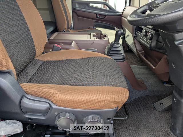 Hino RANGER 2025-09 8231528-12