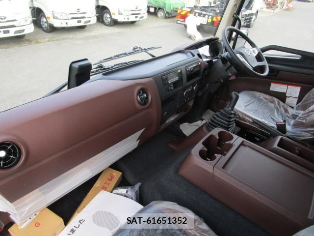 Hino RANGER 2025-11 8231502-21